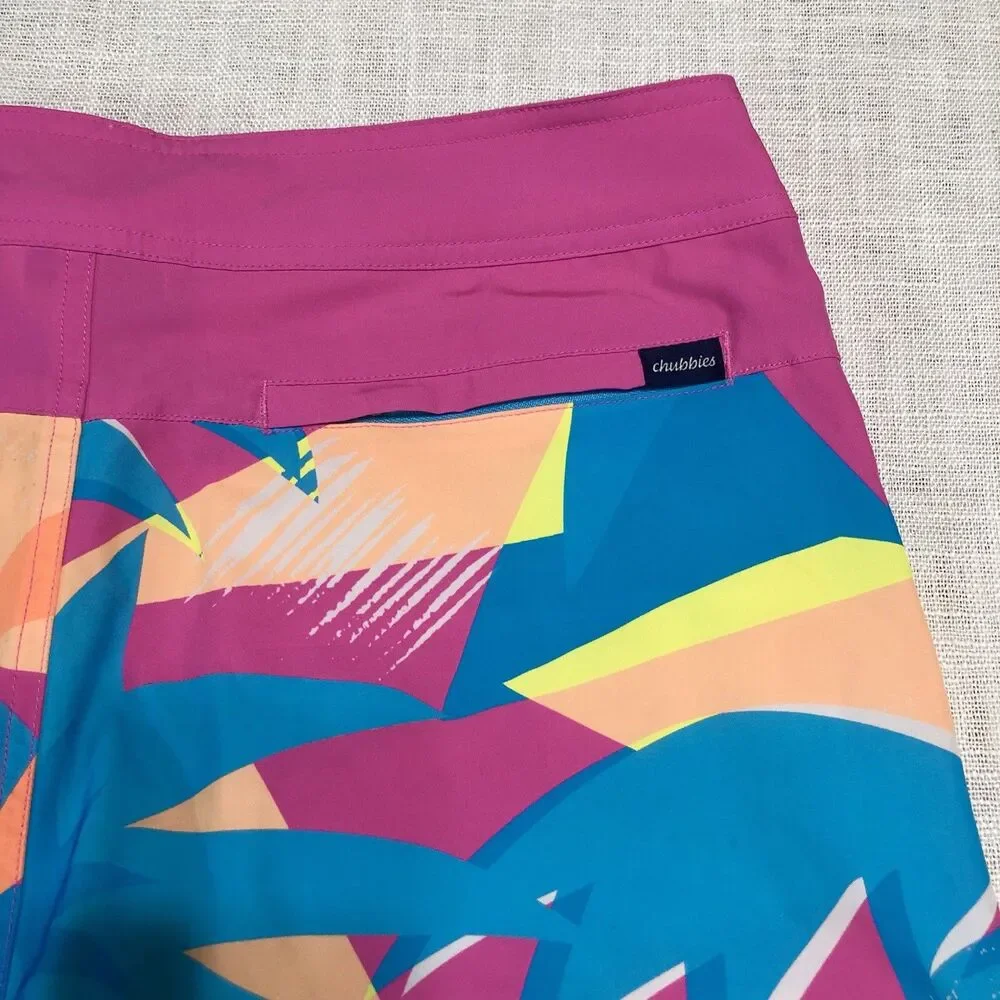 Chubbies Swim Trunks Mens 33 Blue Pink Neon Geo Print 6” Unlined Pockets Retro